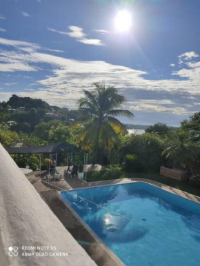 Disfruta del paraíso en nuestra casa con piscina